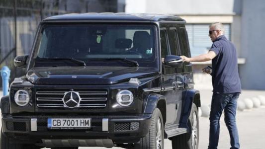 Синя фракция зове: Сираков вън! Синя фракция зове: Сираков вън!