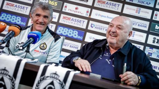 Венцеслав Стефанов: Да, Веласкес е скачал и е счупил скамейката Венцеслав Стефанов: Да, Веласкес е скачал и е счупил скамейката