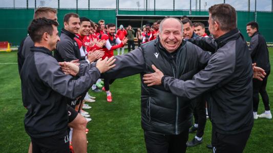 Емблематичният Бай Добри е в болница Емблематичният Бай Добри е в болница