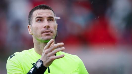 Берое ще подпука съдиите: Клубът пуска две жалби в БФС след мача с ЦСКА Берое ще подпука съдиите: Клубът пуска две жалби в БФС след мача с ЦСКА