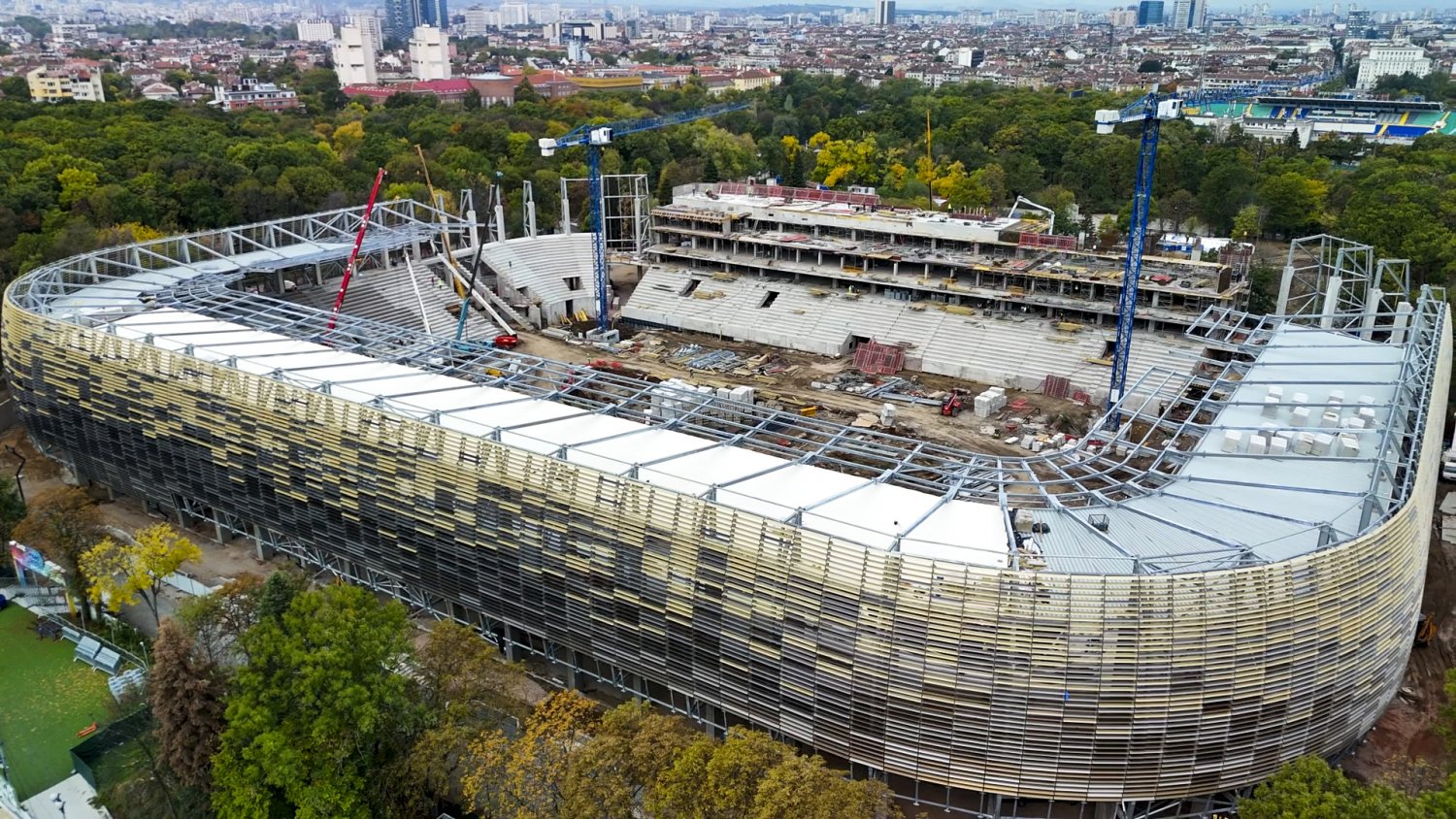 Стоичков за Армията“: Барселона или Милан на откриването? Стоичков за Армията“: Барселона или Милан на откриването?