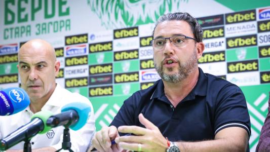 Банато недоволства от съдийството и след мача срещу Локомотив Пловдив Банато недоволства от съдийството и след мача срещу Локомотив Пловдив