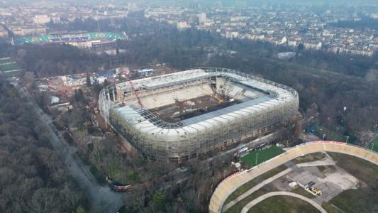 Засяха тревата на Българска армия Засяха тревата на Българска армия